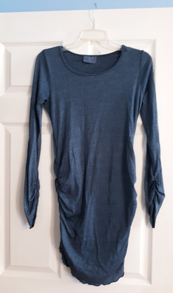 Navy long sleeved shirred maternity dress